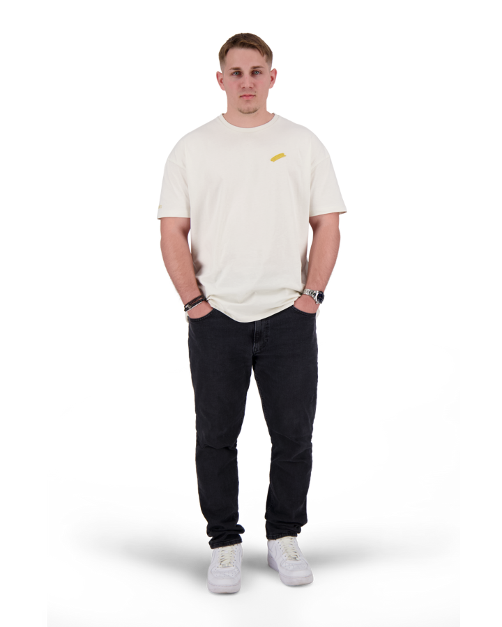 Stylisches Creme Weisses Oversize MELOKI T-Shirt mit goldenem Farbfleck für Damen und Herren – lässiger Komfort und trendiger Look